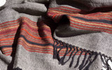 Uno degli accessori moda ( sciarpe, scialli, ecc.) presentati al Made in India Expo (edizione di giugno) | Milano, Palazzo delle Stelline, 20-22 giugno | 14-16 settembre 2011 | © photo Steve Thornton