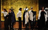 Un momento di �Vestirsi da Uomo�, raffinato evento-performance della Fondazione Pitti Discovery allestito nella palazzina presidenziale della stazione di Santa Maria Novella dal direttore del Museo della moda 