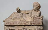 Una delle opere esposte alla mostra «Seduzione Etrusca. Dai segreti di Holkham Hall alle meraviglie del British Museum» in corso Palazzo Casali a Cortona (AR) fino al 31 luglio 2014